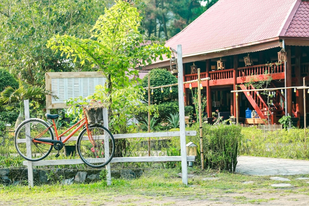 Cat Ba Eco Lodge
