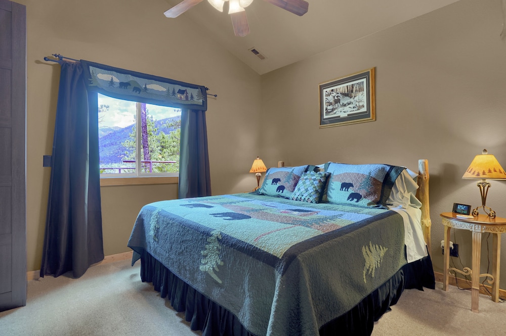 Rocky Mountain Lodge view 4