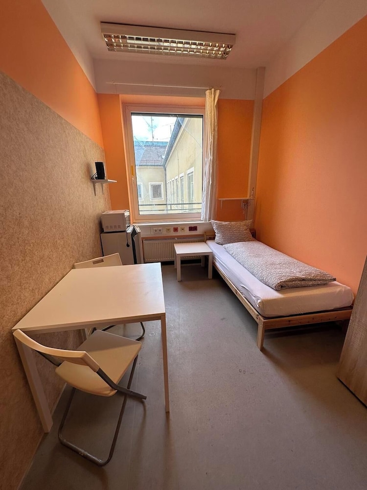 2-Rent Group Hostel Zimmer&Apartments GKP2