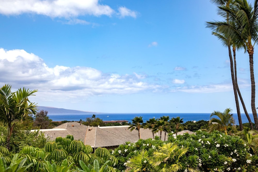 NEW KBM Resorts Free CAR Grand Champions Remodeled 1-bedroom Villa in the Heart of Wailea! Gch-181