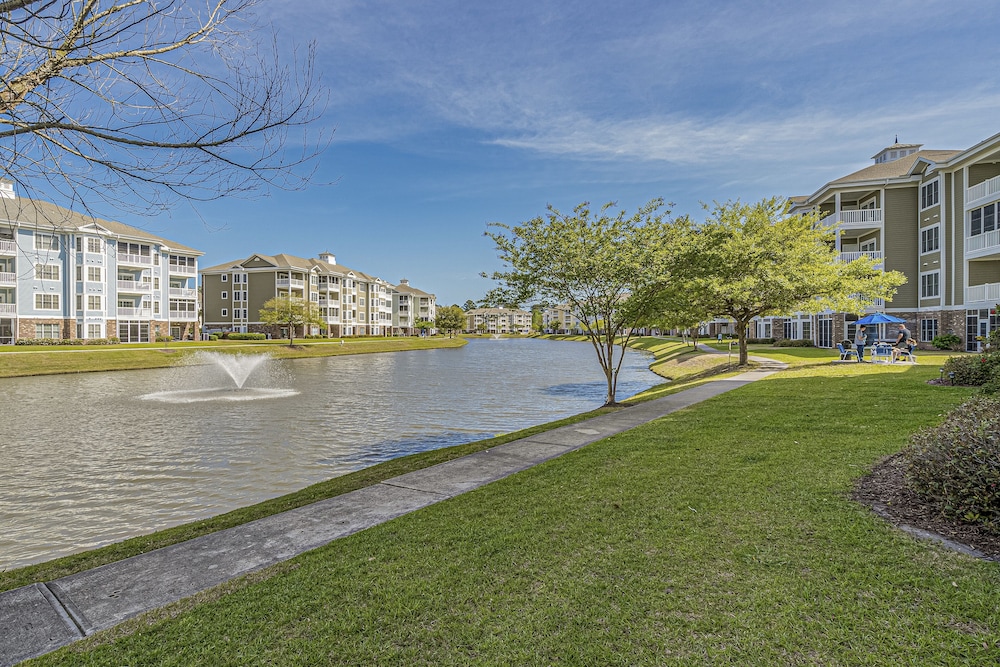 Magnolia Pointe Luster Leaf 4869-302 3 Bedroom Condo