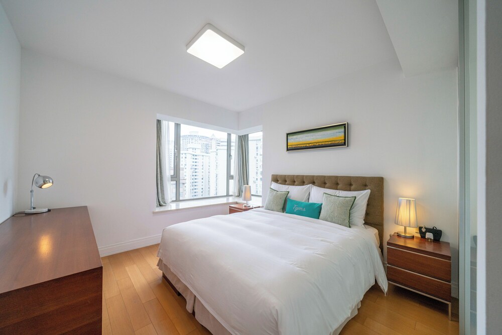 Tyms Family 2BR 1BA Apt Xujiahui Center