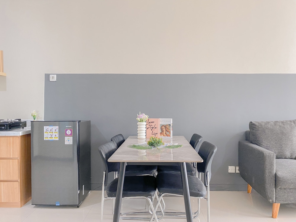 New Furnished And Comfy 2Br Apartment Nifarro Park