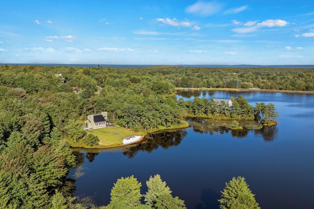 Strawberry Shores by Avantstay Lakefront Private Beach view 2