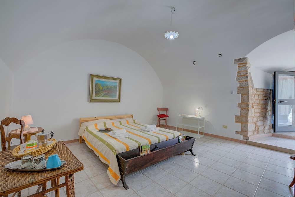 Annunziatella Apulian Farm Experience