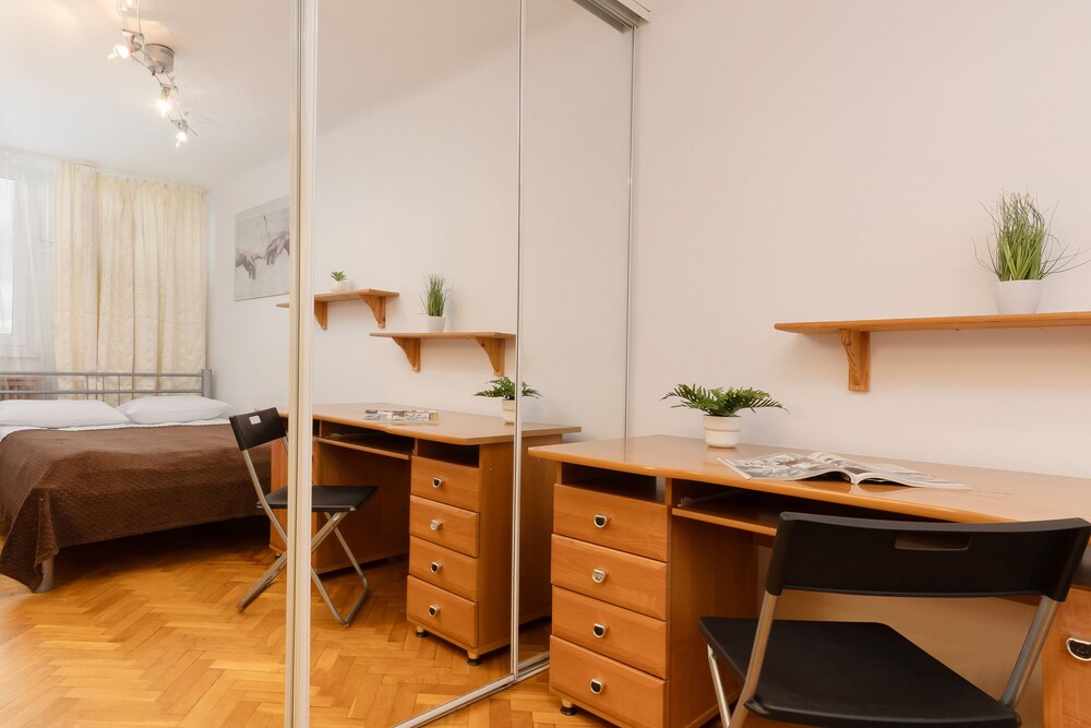 Warsaw Apartment City View by Renters view 2