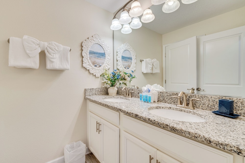 9 Mi to Wdw: Resort Retreat w/ Heated Pool!