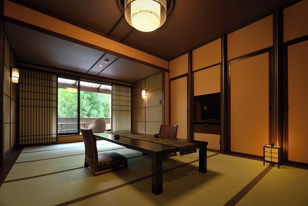 Tonosawa Onsen Yamano Chaya Ryokan