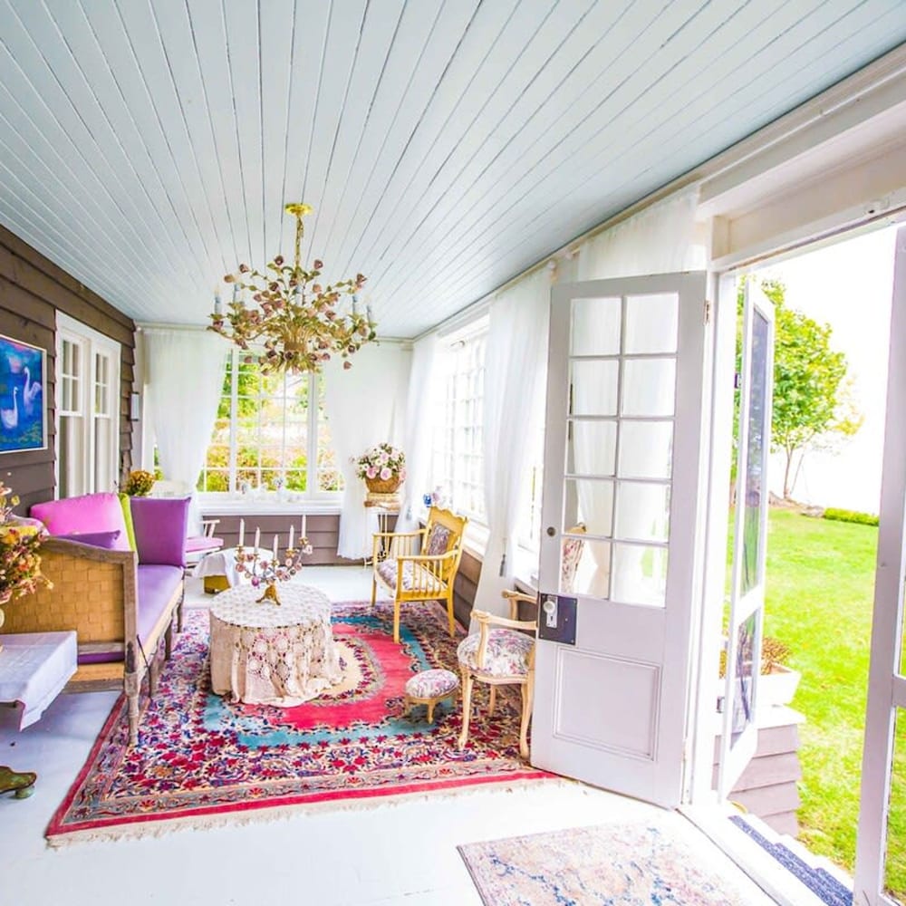 Luxury Waterfront Fairytale Home -carmen Elisabeth