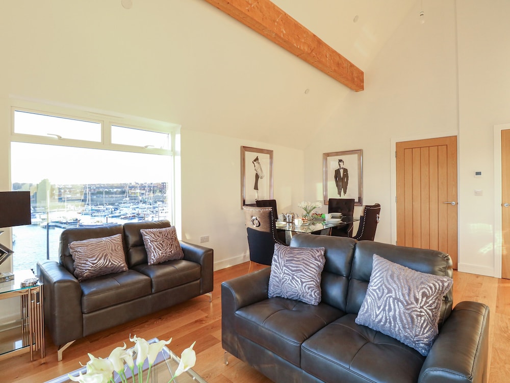Harbourside Haven Penthouse 1