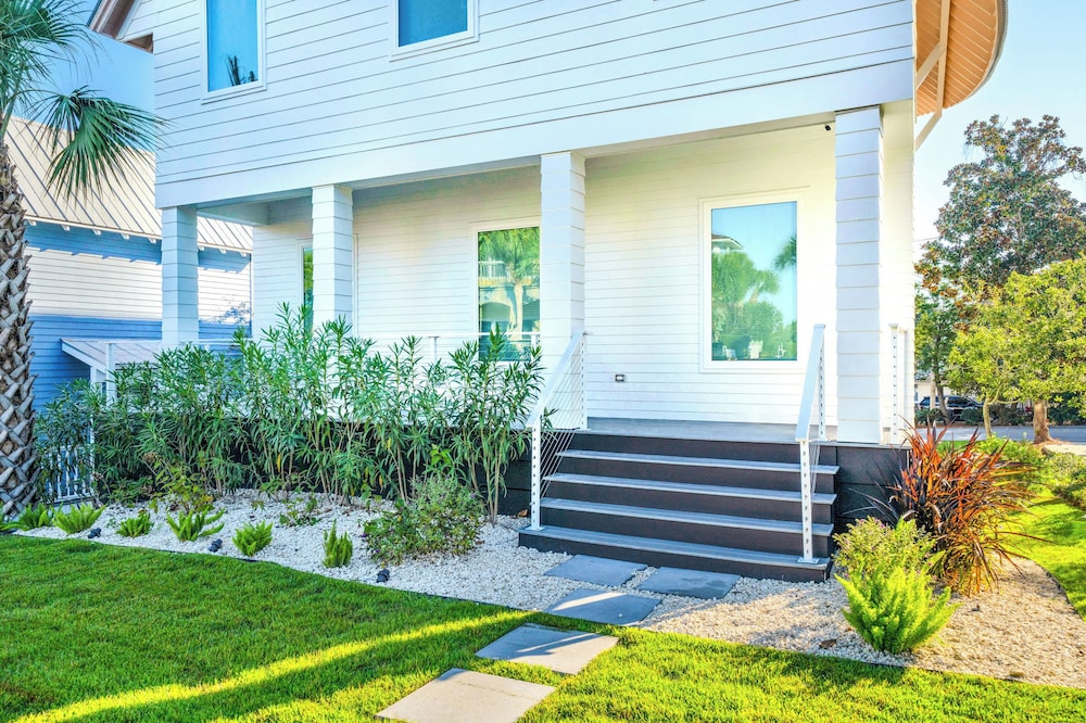 Walk to Gulf: Charming Santa Rosa Beach Duplex!