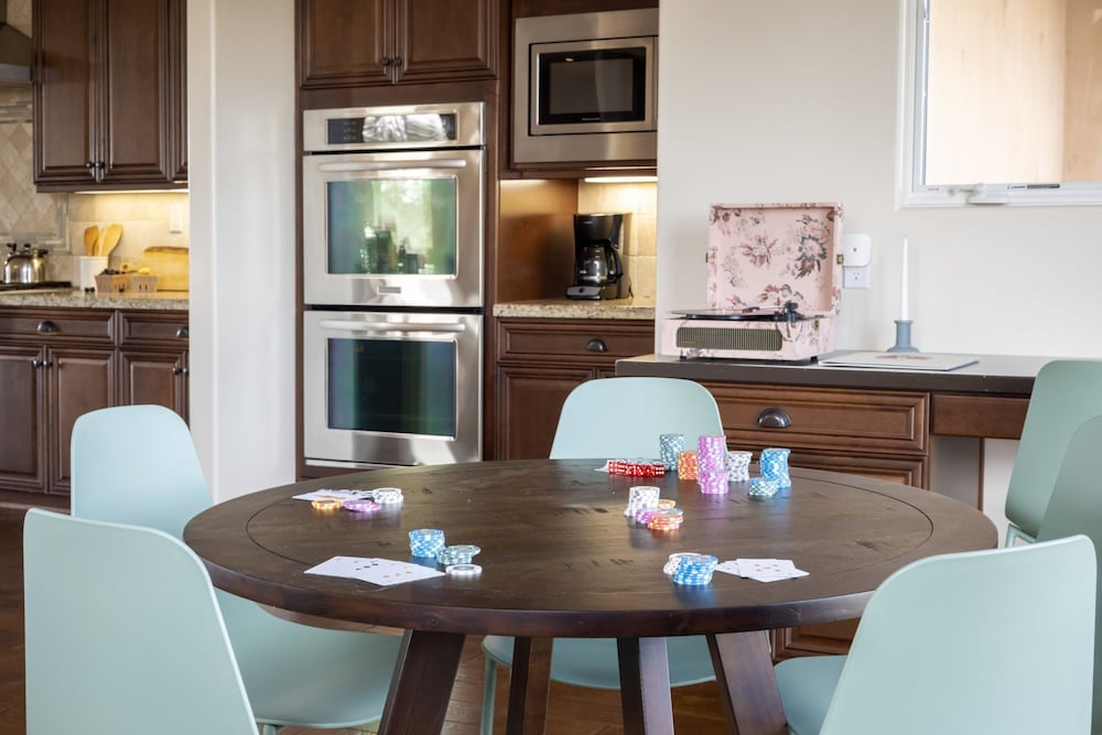 Palazzo Del Sol By Avantstay Breathtaking Home w Mountain Views Hot Tub