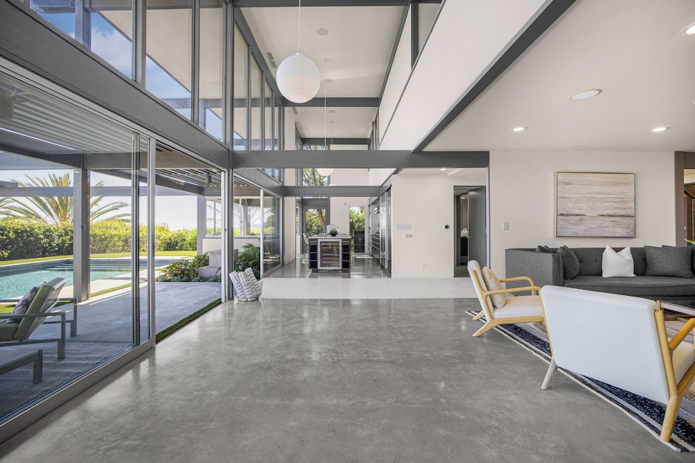 Solara Point - Sunset to Skyline With Pool & Epic Views