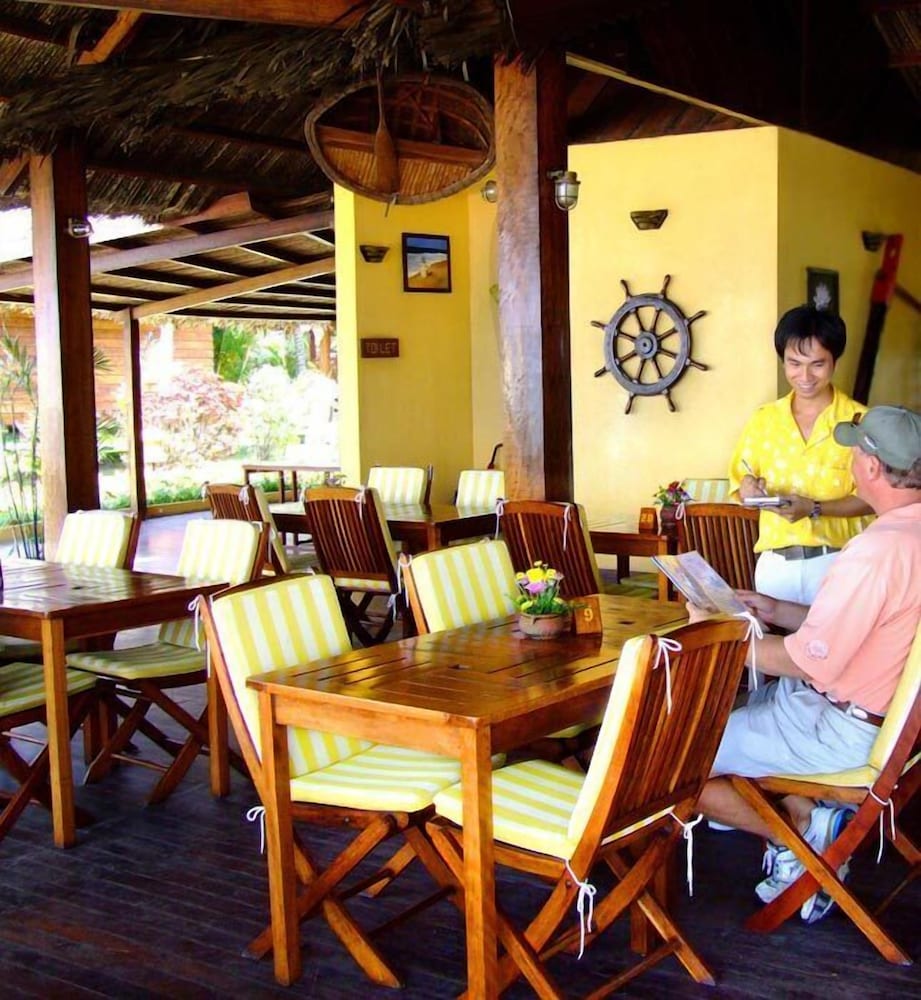 Coco Beach Resort