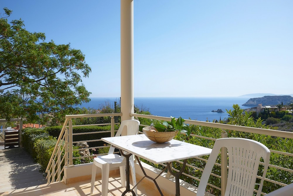 Private Villa With Amazing View and Shared Pool view 5
