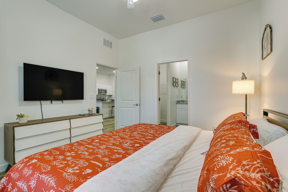 Walkable Downtown Labelle Apt w/ Private Balcony!