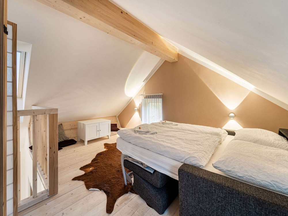Large Apartment in Sankt Georgen With Balcony