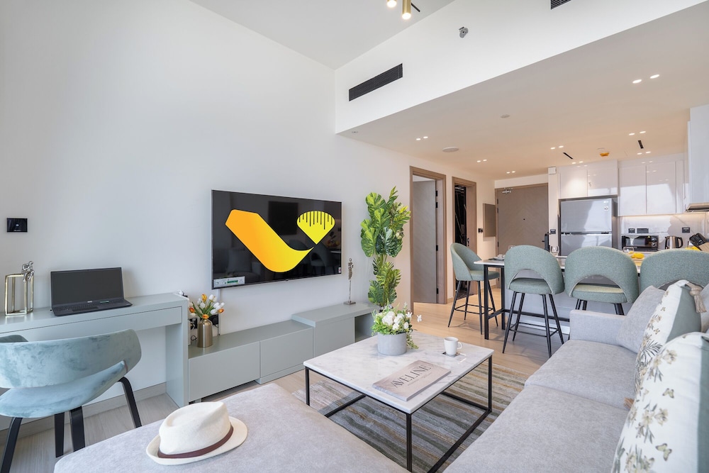 Vogue | Binghatti Corner JVC-7mins Sky Dubai 3 mins Cirle Mall Brand New