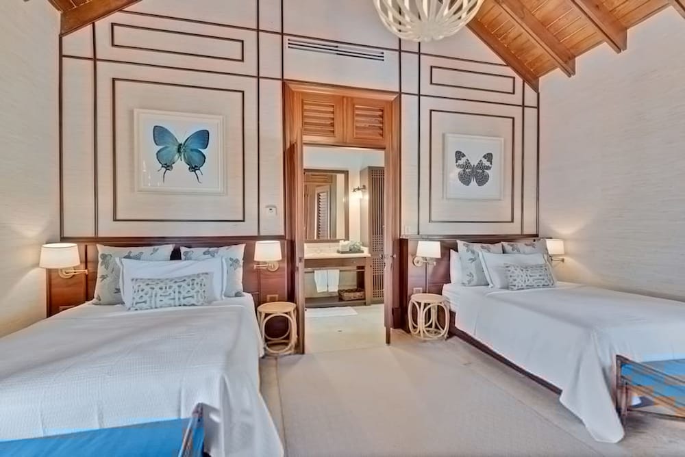 Magnificent Eight Bedroom Holiday Home