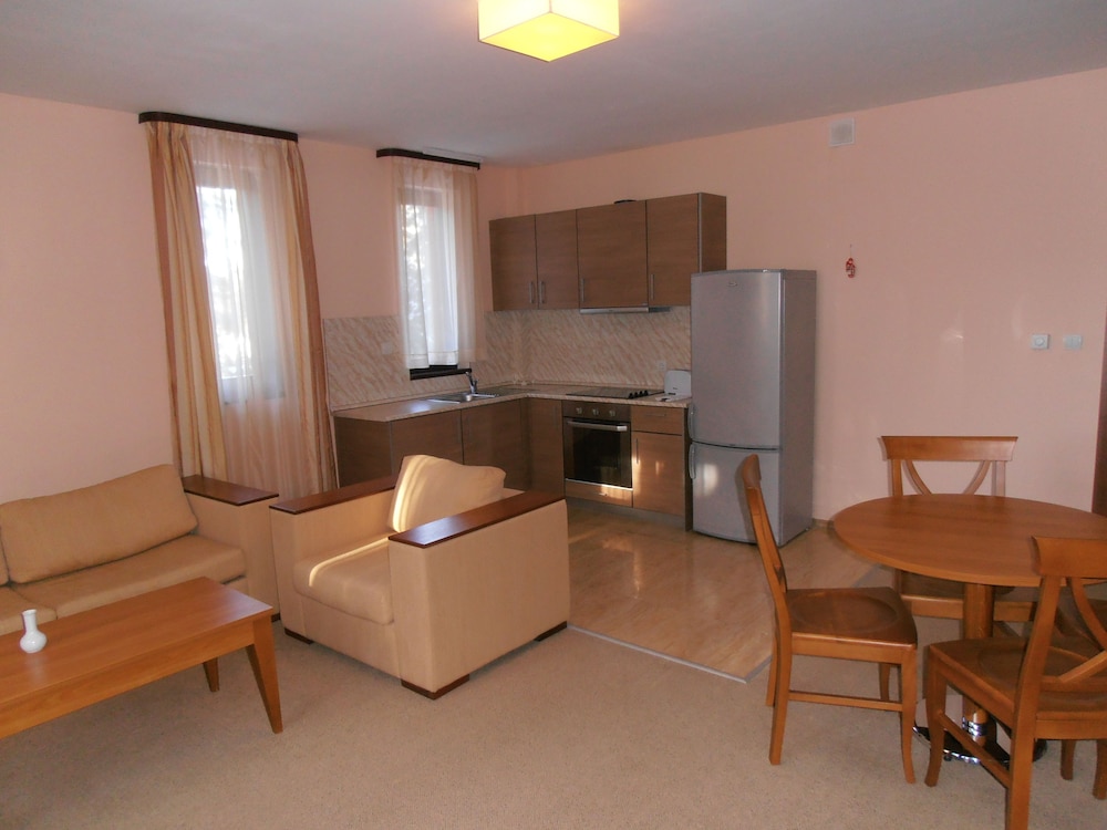 Royal House Apartments TMF