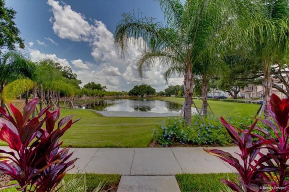Your VIP Home Near Disney 25107
