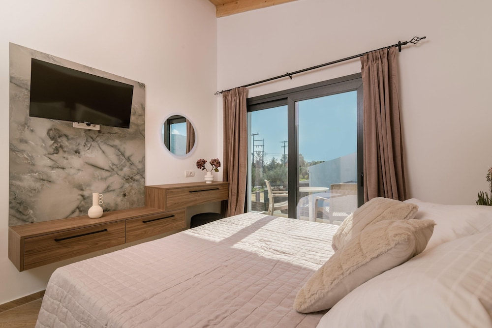 Kozakos Villa 1 With Private Swimming Pool