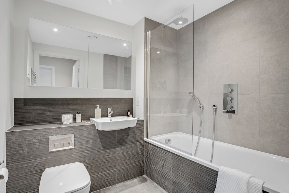 Stylish One-bedroom Apartment Close to Stratford
