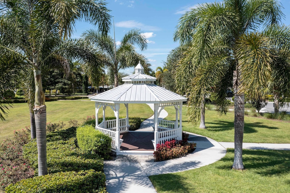 510 BS - 5BD Elegant Escape: Private Haven
