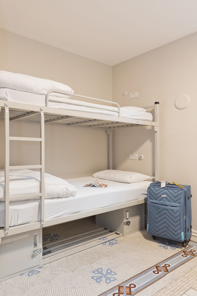 Gardiner House Hostel