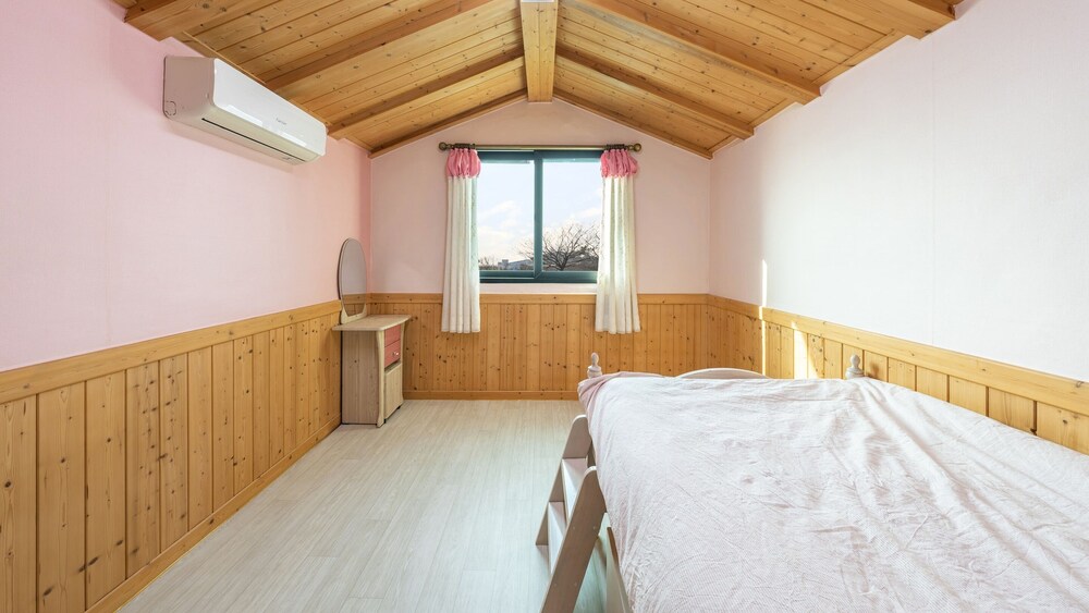 Yeongheungdo Blue Story Pension
