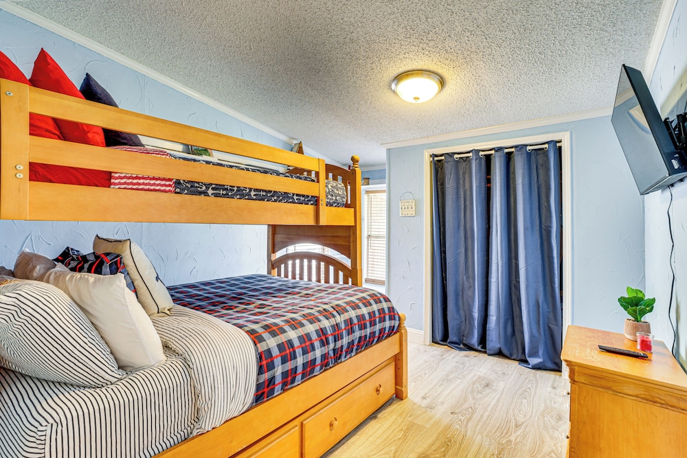Lakefront Escape w/ Game Room & Dock in Mabank!