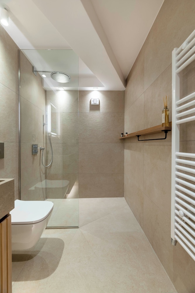 Glyfada Coastside Apartment