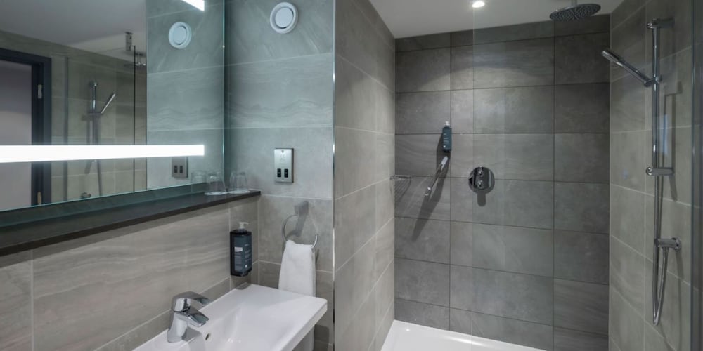 Salford Vacations - Maldron Hotel Manchester Cathedral Quarter - Property Image 34