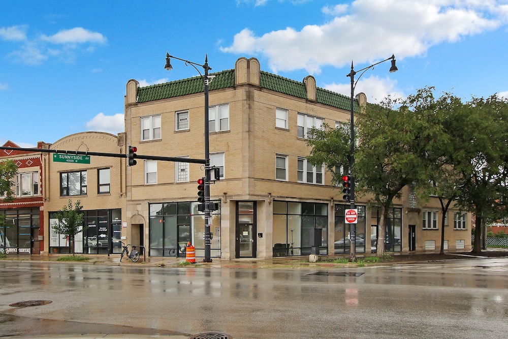 Cozy 2BR Apt - Sunnyside 2E