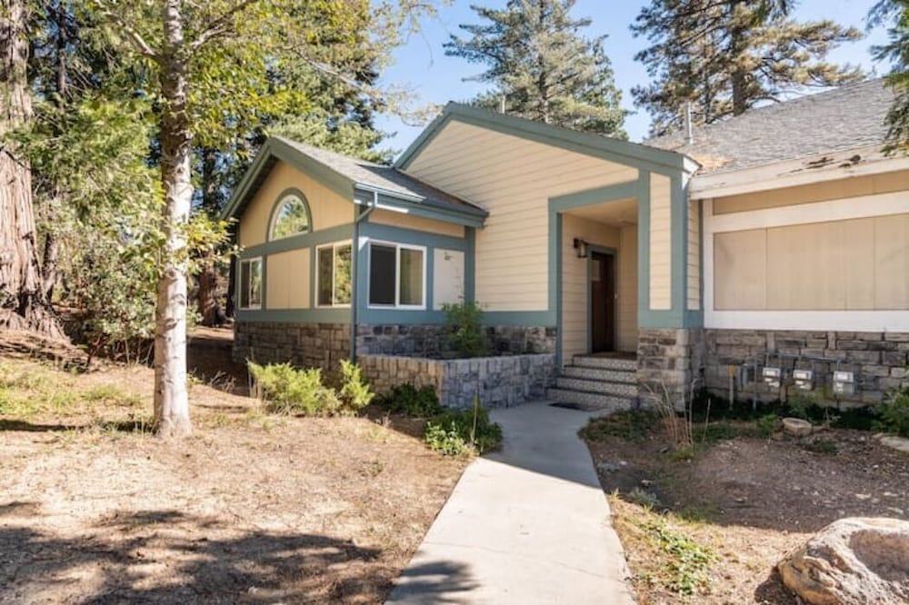 Lake Arrowhead Villas