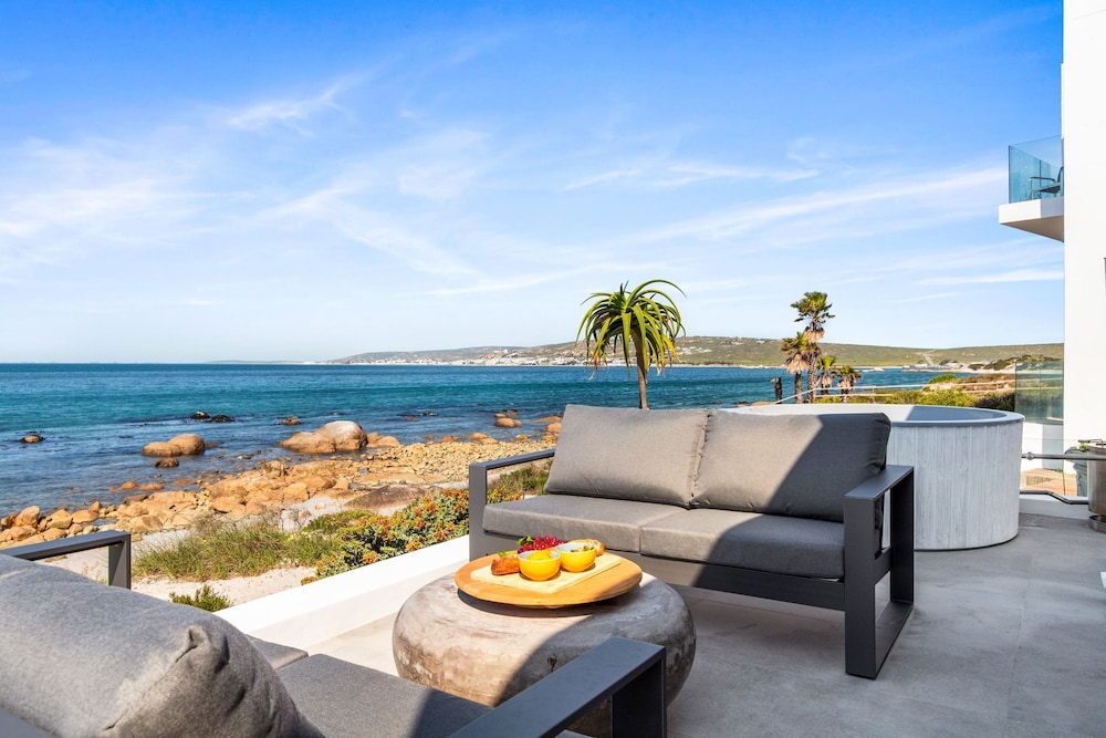 Shelley Point Beach Villa