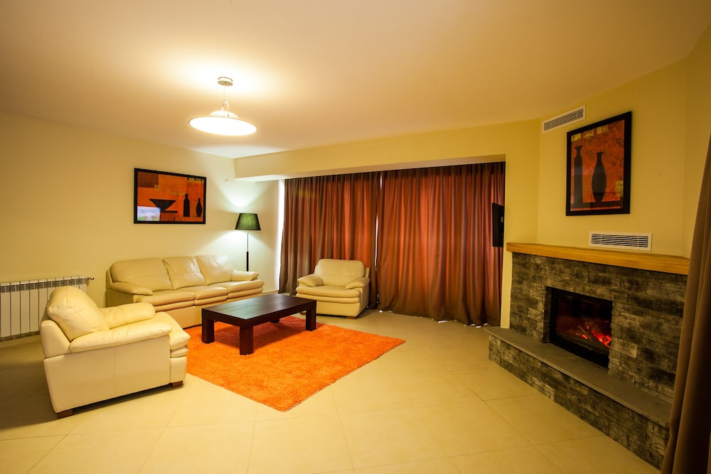 Crystal Hill Villas