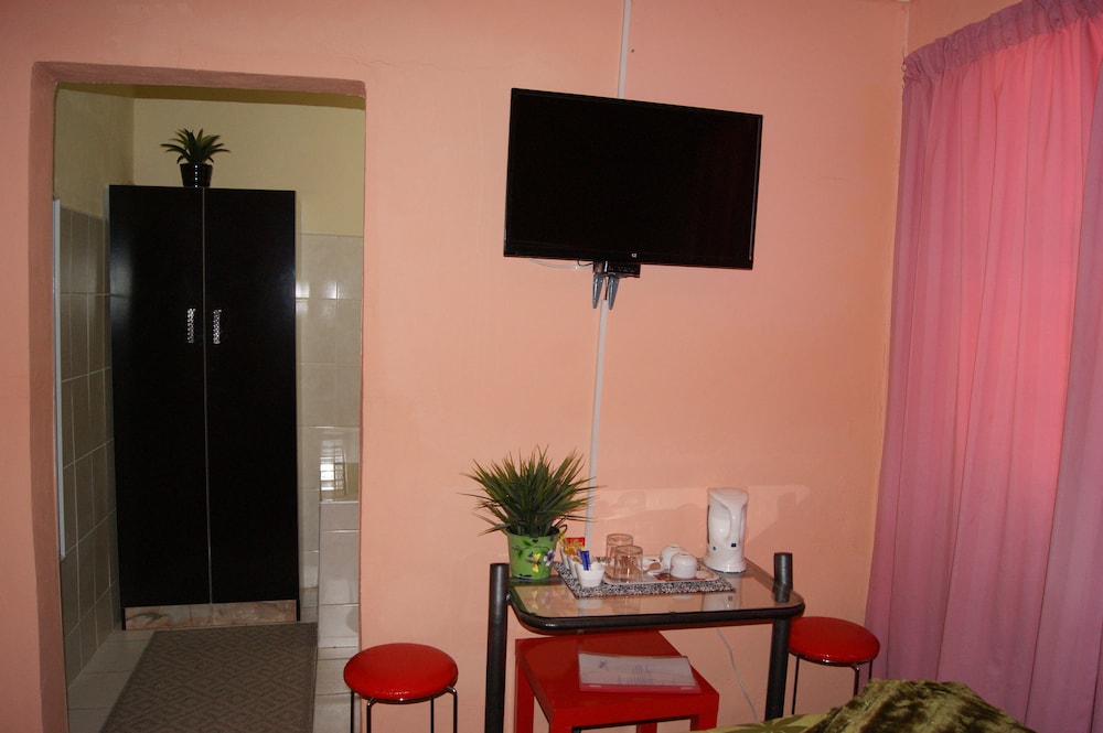 RIO GUEST HOUSE LS