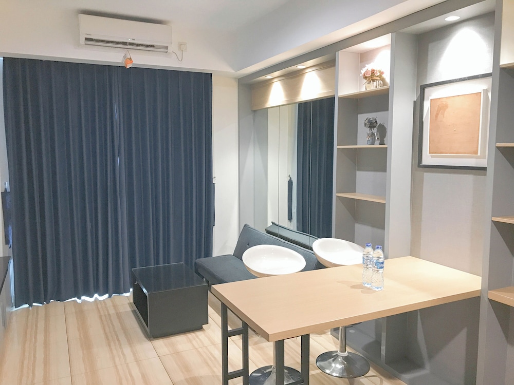 Good Deals And Relaxing 2Br At Grand Sungkono Lagoon Apartment