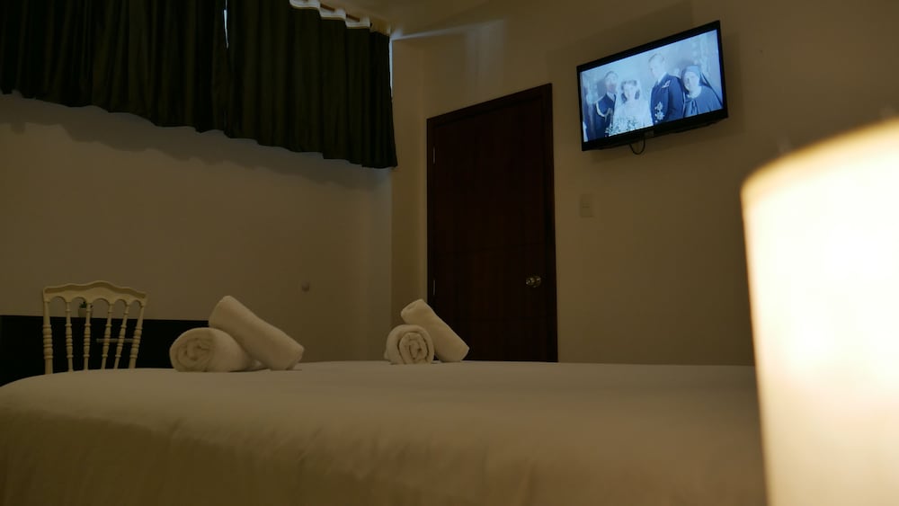 Park View Hostel & Suites