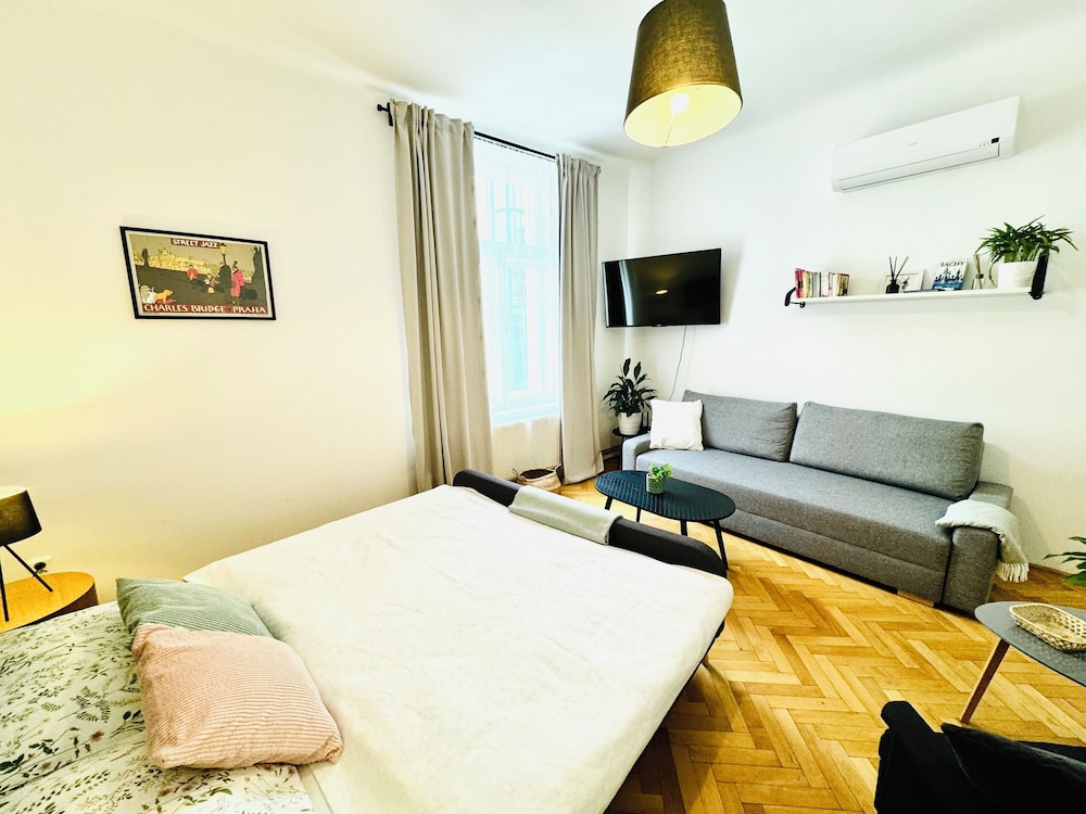 Apartments by Jacob