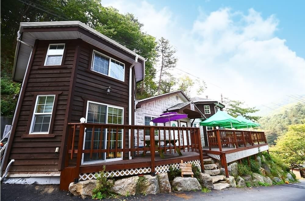 Haena Pension