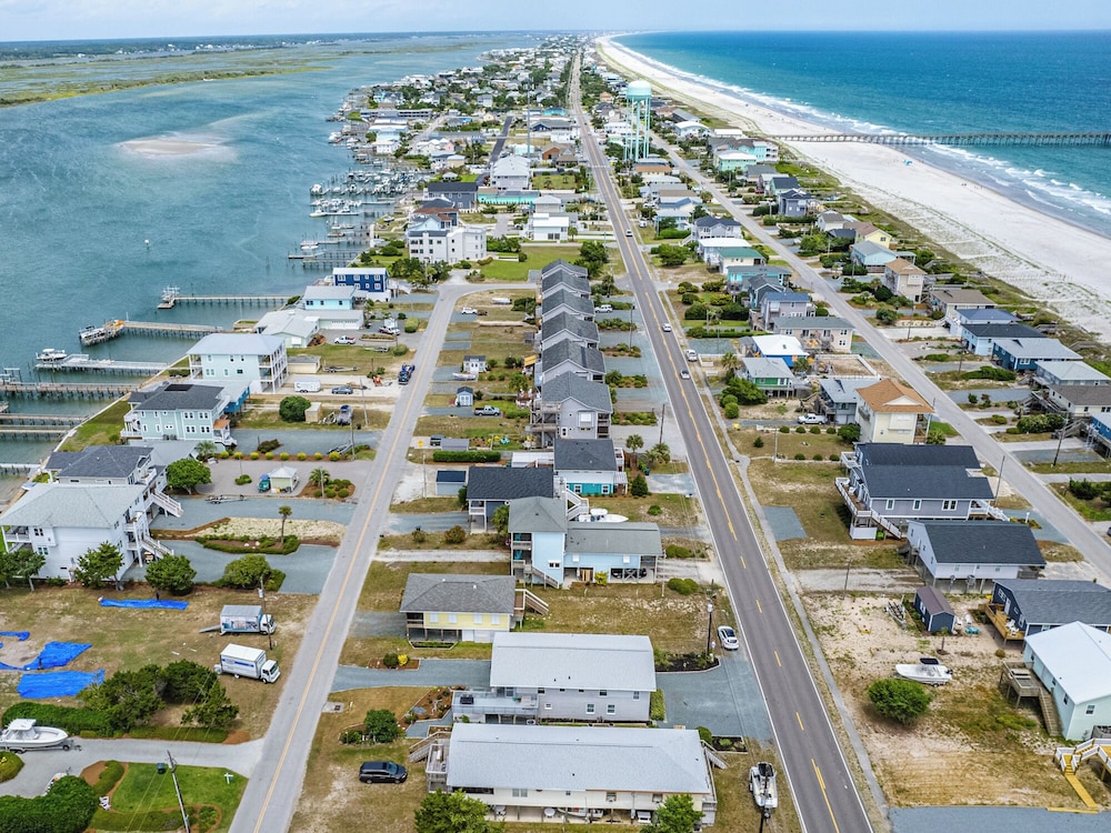 Unforgettable Memories by Topsail Realty