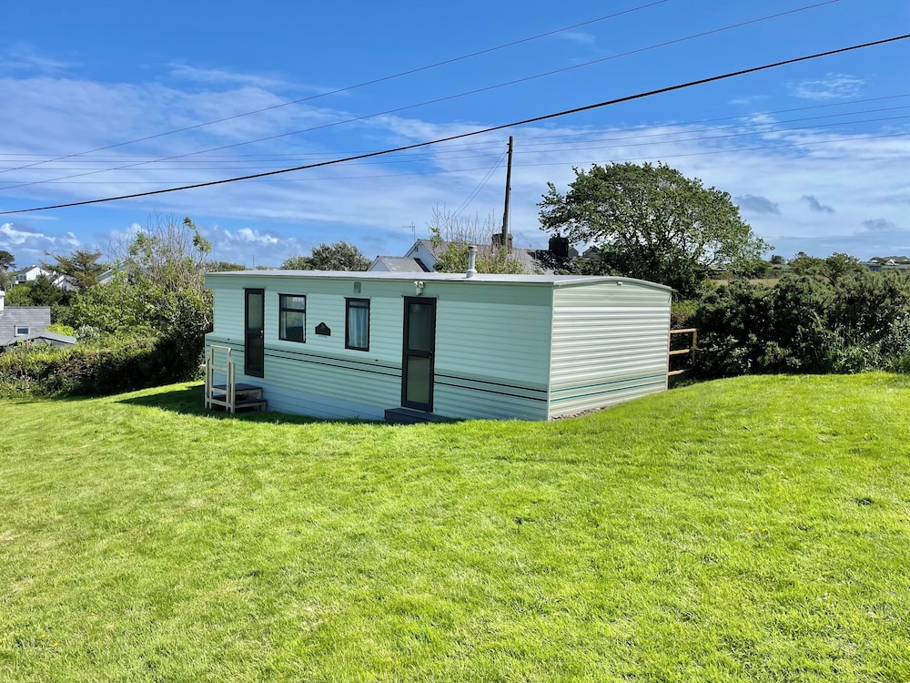 Caravan at Cartref