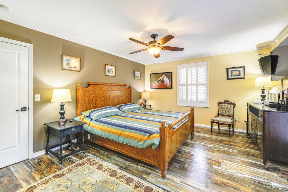 Family Home w/ Private Pool & Hot Tub in Lewes