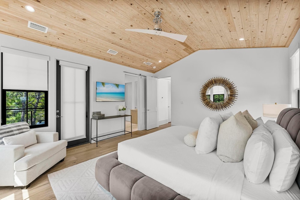 30A Beach House - Mia's Beach House
