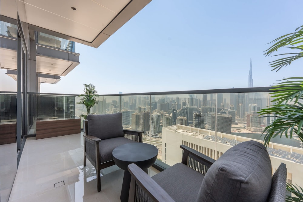 1 Bedroom in Nobles Tower With Burj Khalifa Views