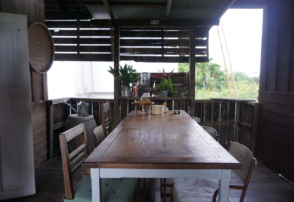 Kaampuju Cafe and Rooms