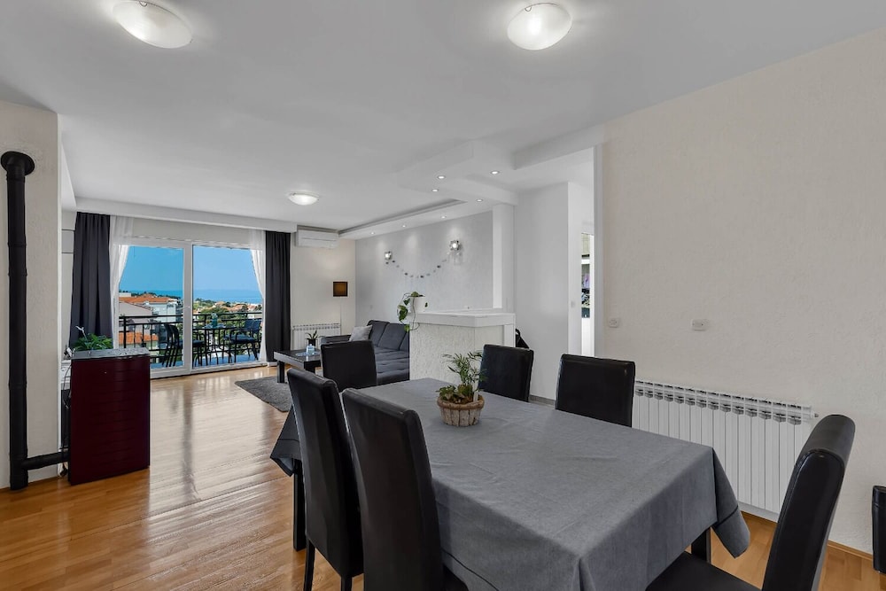 Josip - Panoramic sea View & Parking - A1 view 3