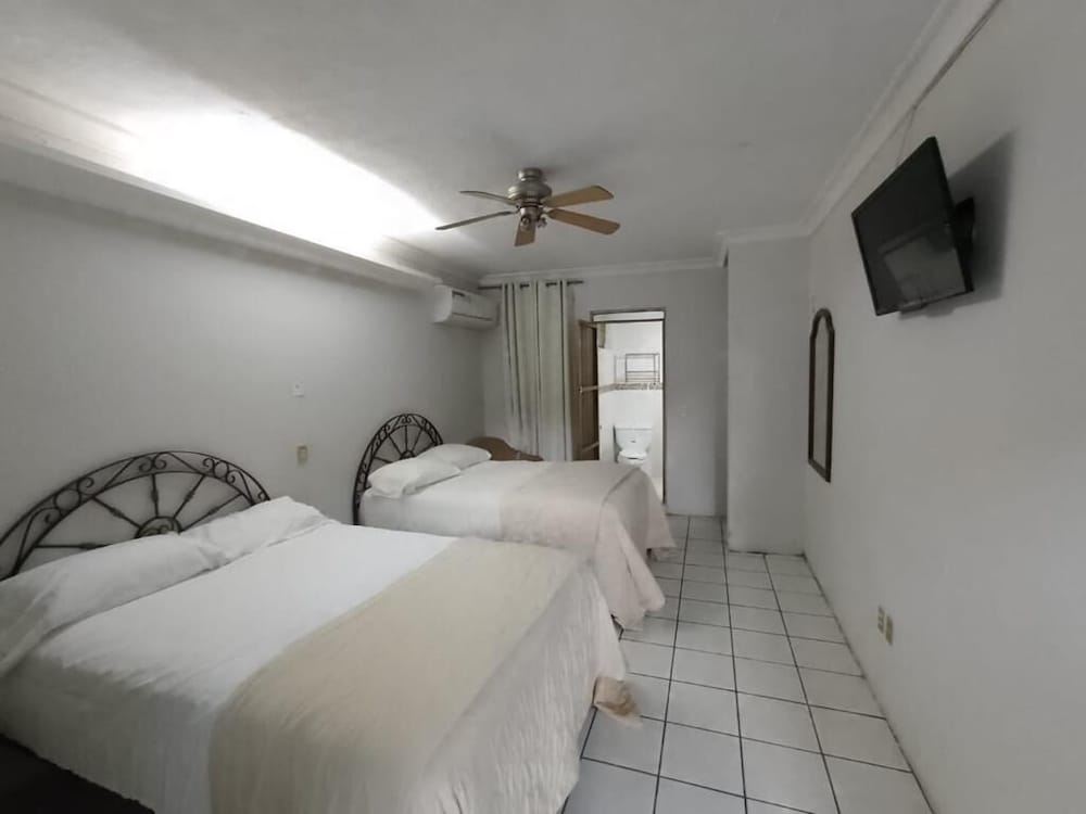 Hotel Abasolo